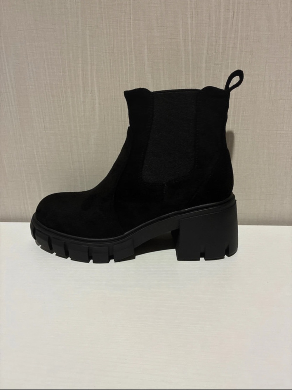 Women’s Black Chunky Chelsea Boot